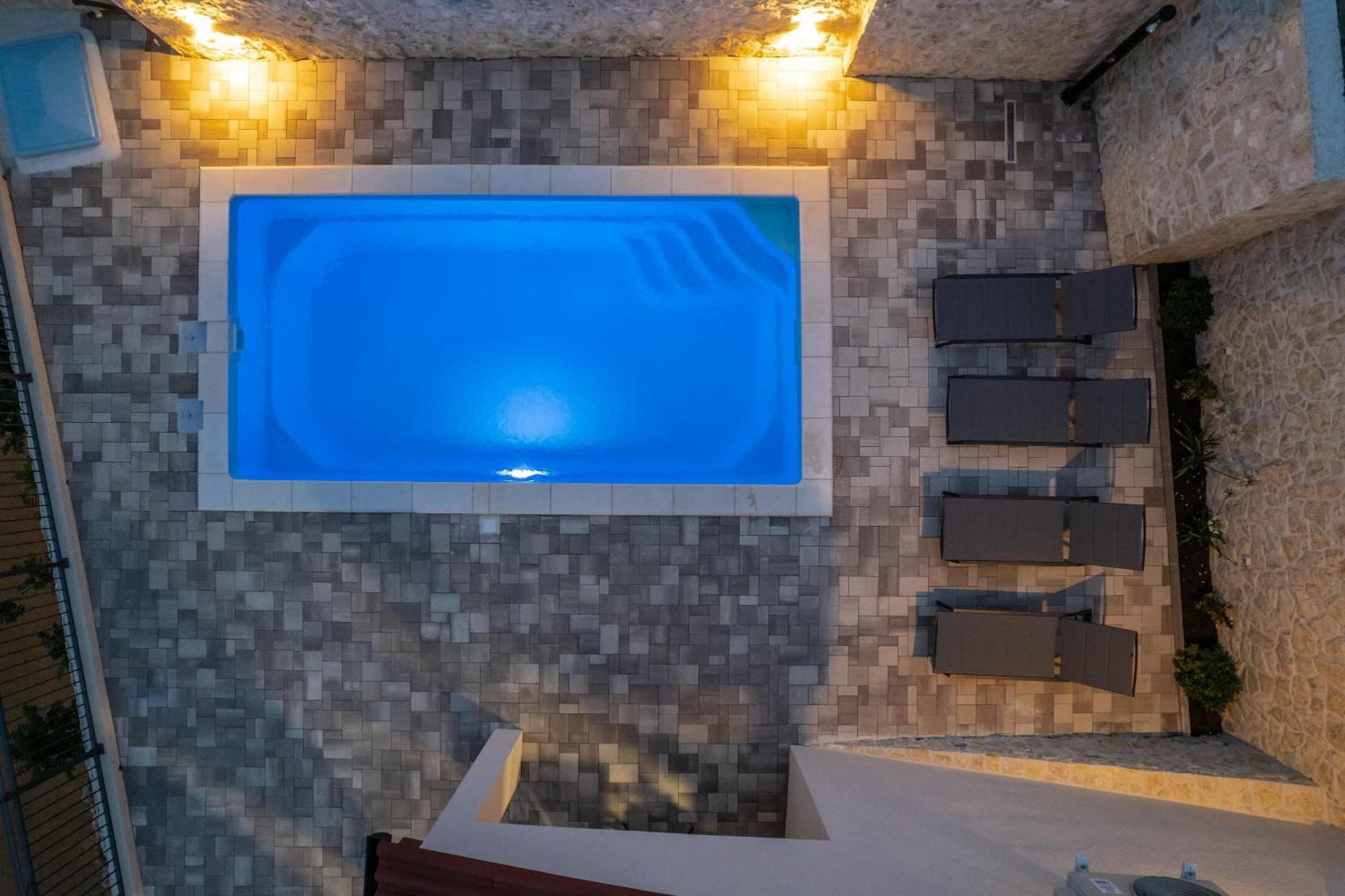 Villa Kamia With Private Heated Pool And Electric Vehicle Adapter Zubovići Exterior foto