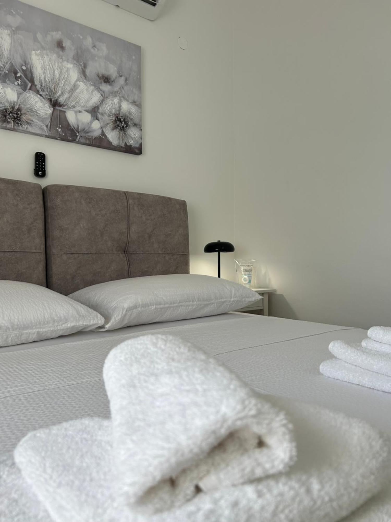 Villa Kamia With Private Heated Pool And Electric Vehicle Adapter Zubovići Exterior foto